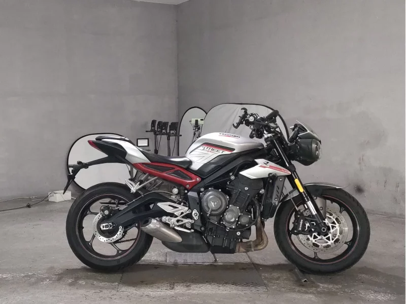 Triumph TRIUMPH STREET TRIPLE R