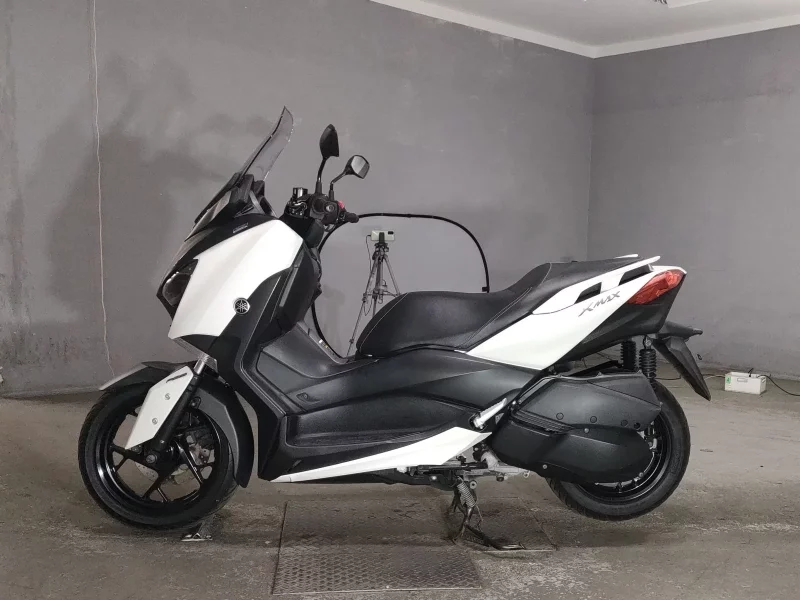 Yamaha X-MAX250