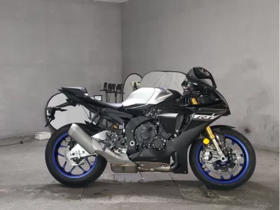 Yamaha YZF-R1M