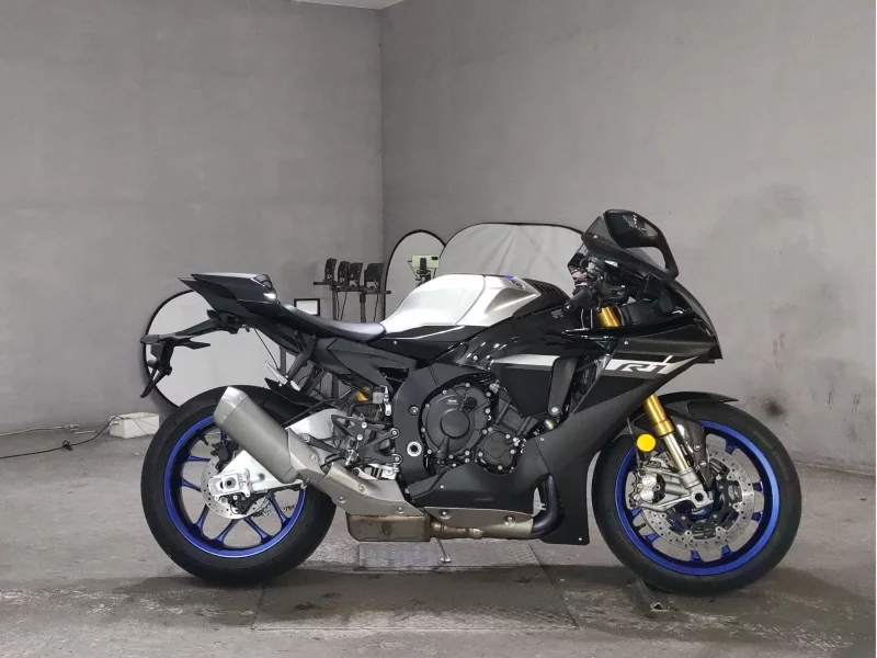 Yamaha YZF-R1M