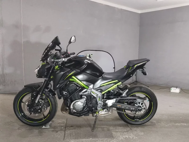 Kawasaki Z900