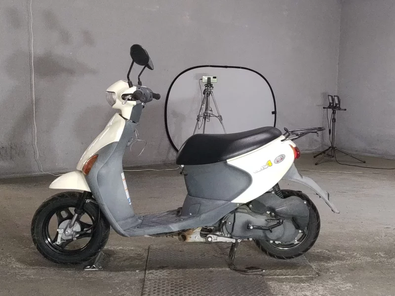 Suzuki LET S4
