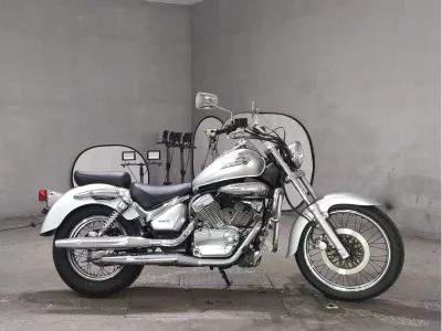 Suzuki INTRUDER 250
