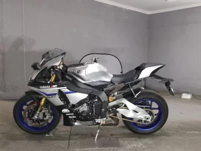 Yamaha YZF-R1M