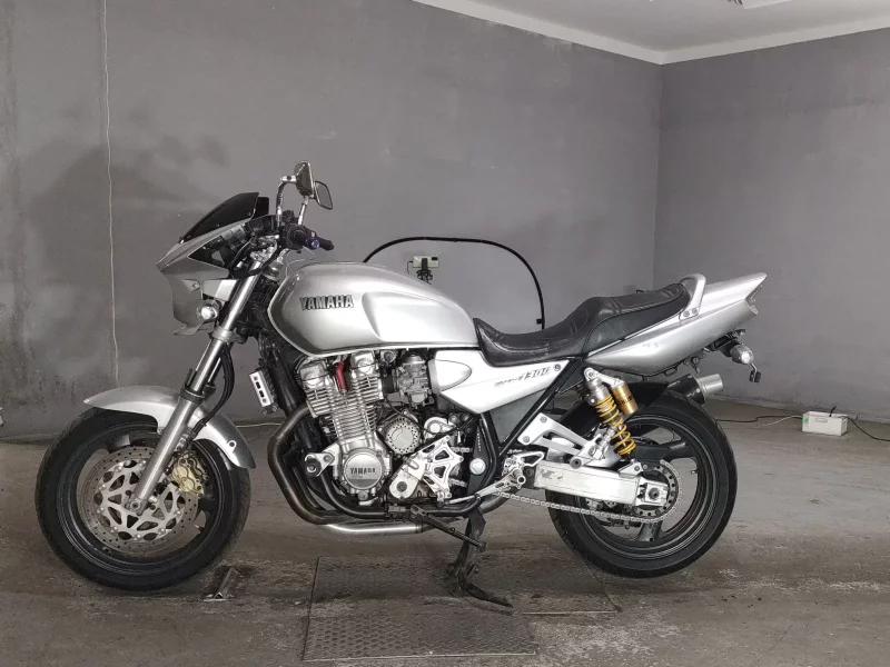 Yamaha XJR1300