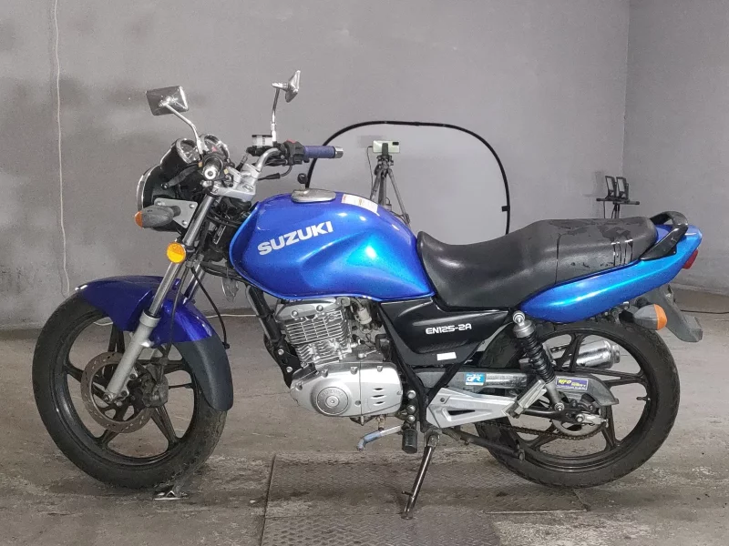 Suzuki EN125