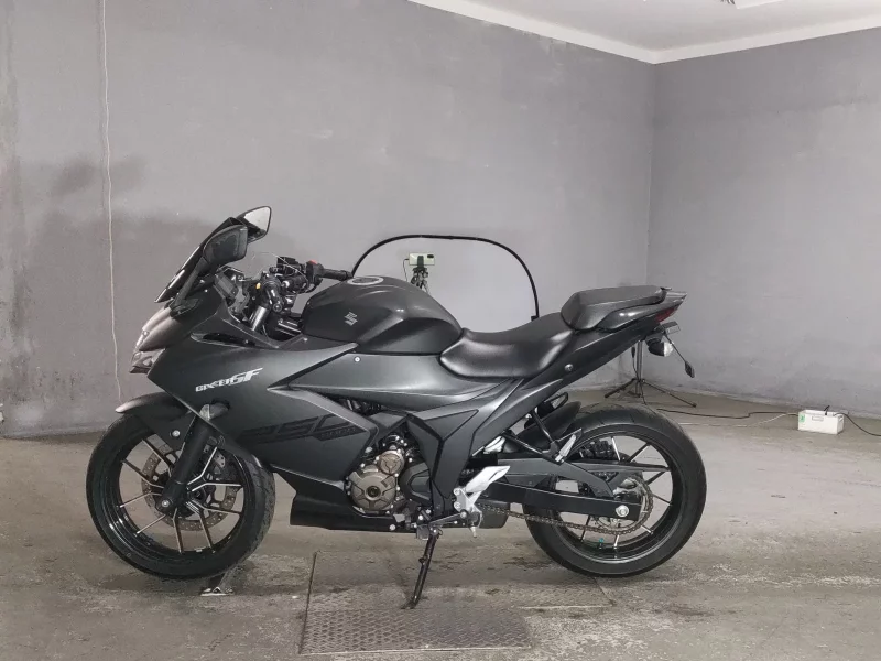 Suzuki JIKUSA-SF250