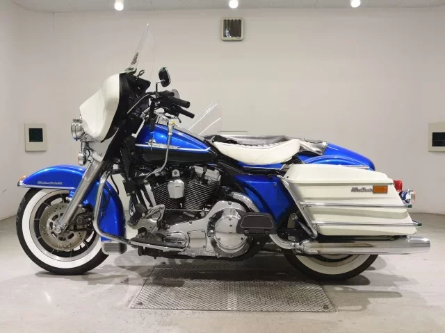 Harley-Davidson HARLEY FLHTCU1340