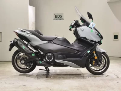 Yamaha T-MAX560T