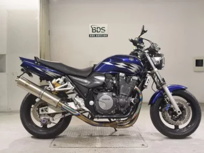 Yamaha XJR1300-2