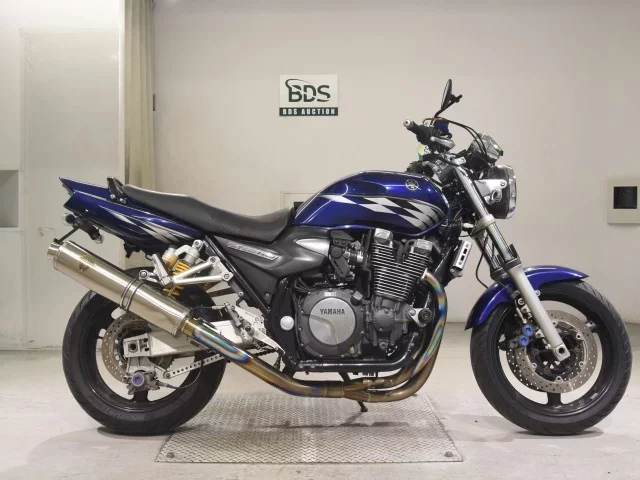 Yamaha XJR1300-2