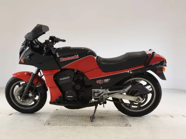 Kawasaki GPZ750R