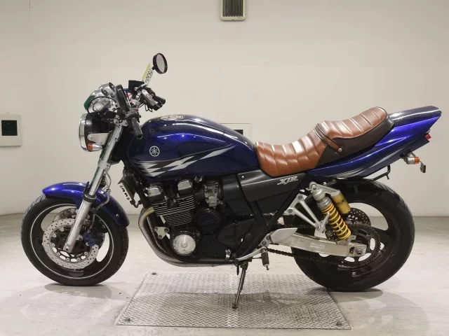 Yamaha XJR400R-3