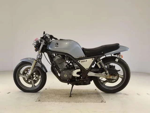 Yamaha SRX400-2 SHO LOUIS NOT EQUIPPED