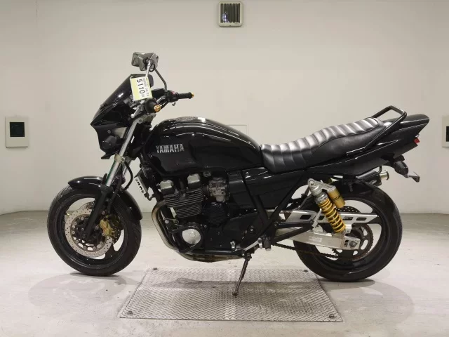 Yamaha XJR400R-2