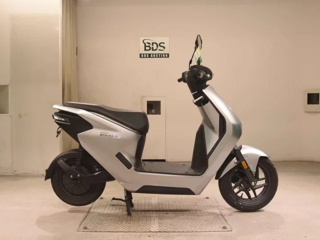 Honda EM1E: