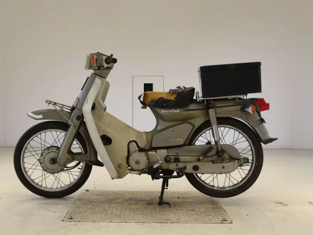 Honda C90