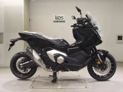 Honda X-ADV750-2