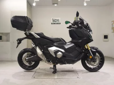 Honda X-ADV750-2