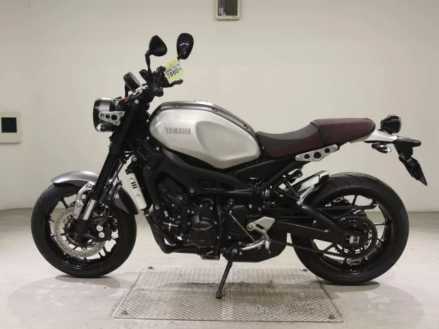 Yamaha XSR900