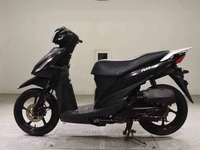 Suzuki ADDRESS110-2