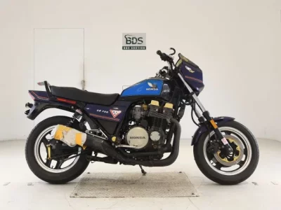 Honda CB700SC SHO LOUIS NOT EQUIPPED