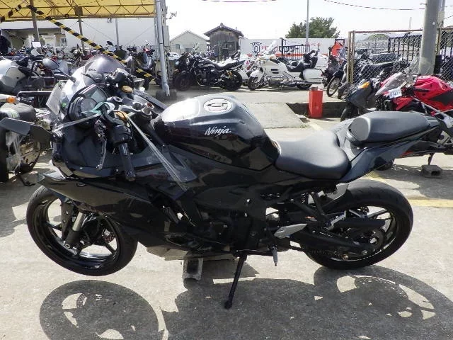 Kawasaki ZX-25R