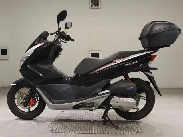 Honda PCX125-2