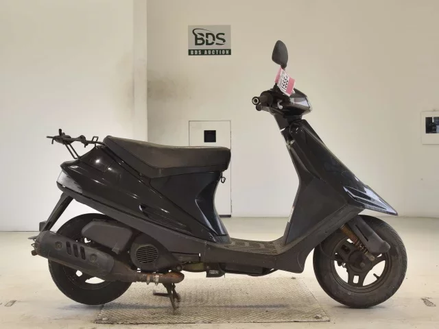 Suzuki ADDRESS V100