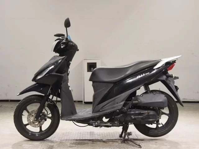 Suzuki ADDRESS110-2