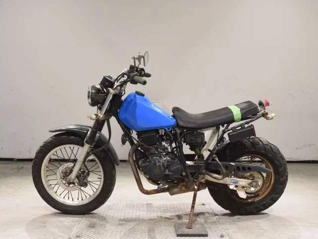 Yamaha TW225