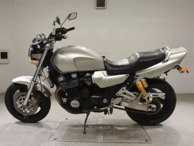 Yamaha XJR1200