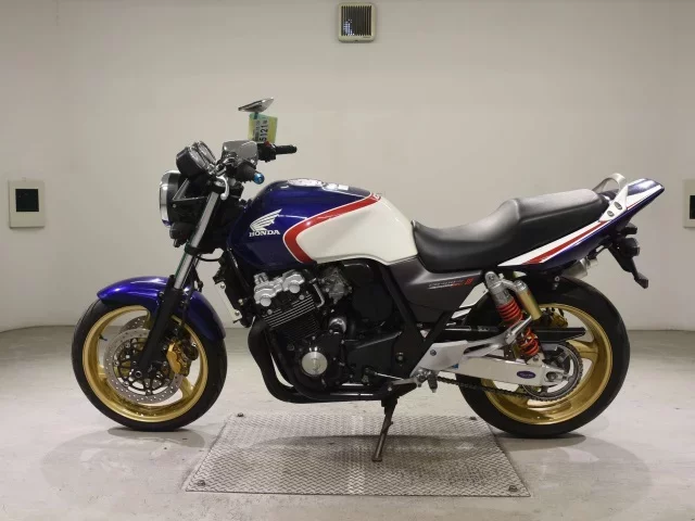 Honda CB400SFV-3