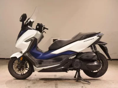 Honda FORZA -4