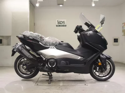 Yamaha T-MAX560