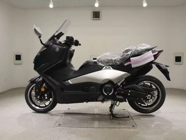 Yamaha T-MAX560
