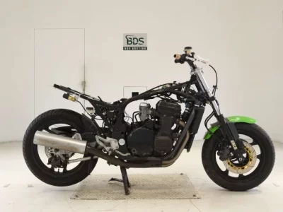 Kawasaki GPX750R SHO LOUIS NOT EQUIPPED