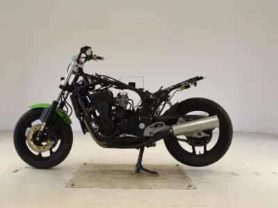 Kawasaki GPX750R SHO LOUIS NOT EQUIPPED