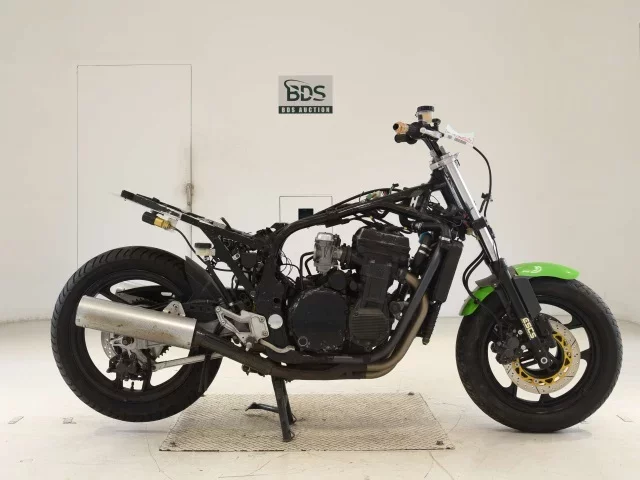 Kawasaki GPX750R SHO LOUIS NOT EQUIPPED