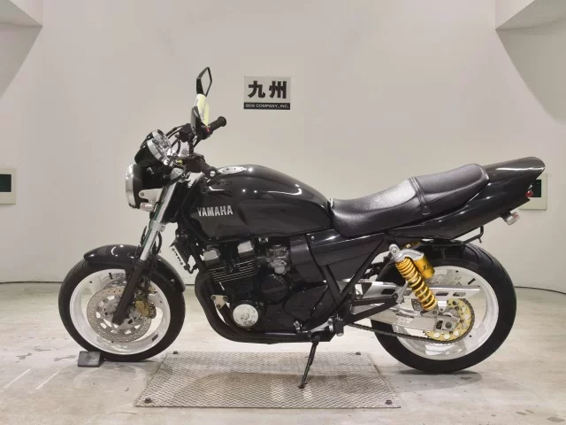 Yamaha XJR400R-2