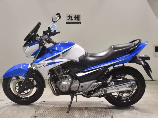 Suzuki GSR250