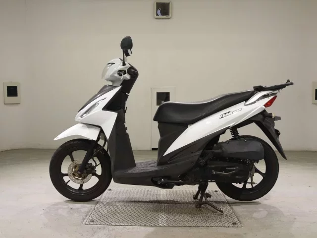 Suzuki ADDRESS110-2