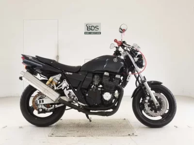Yamaha XJR400R-3