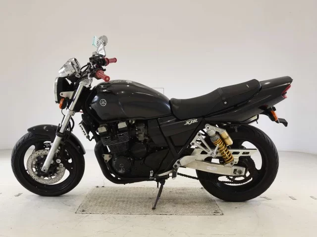 Yamaha XJR400R-3