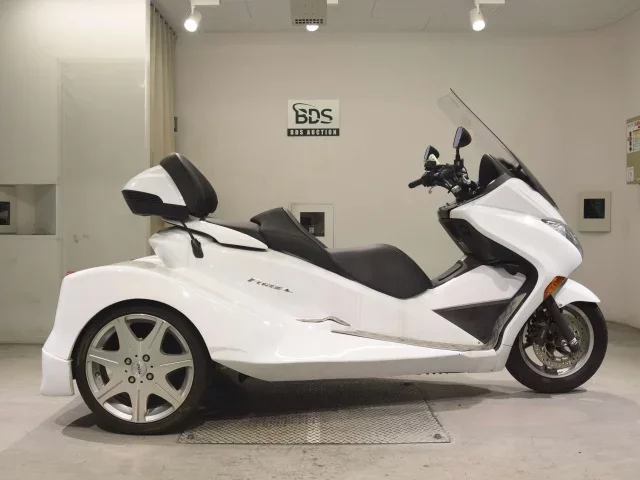 Honda FORZA X-3 TRIKE