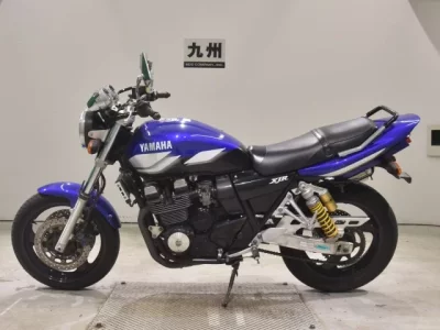 Yamaha XJR400R-3