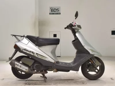 Suzuki ADDRESS V100