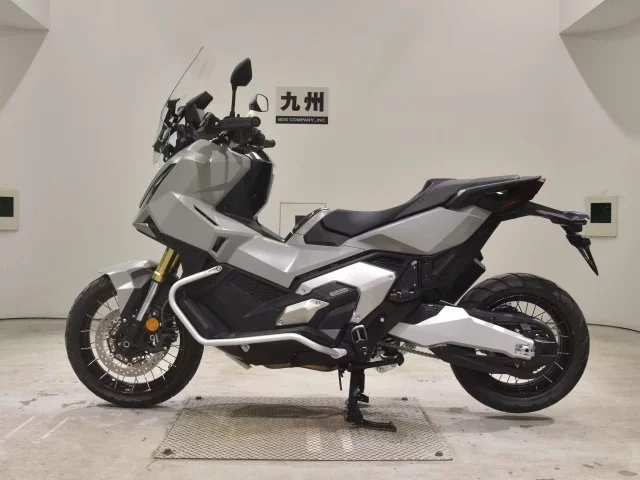 Honda X-ADV750-2