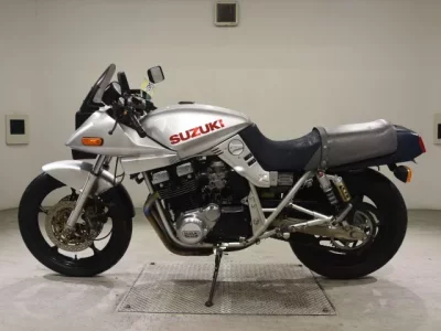 Suzuki GSX1100S KATANA