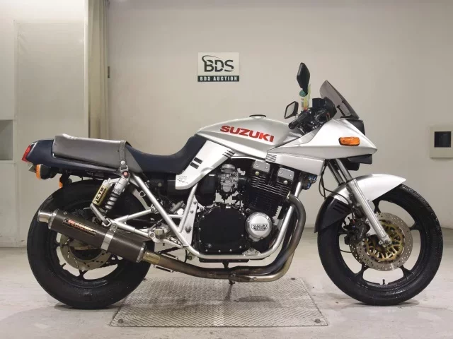 Suzuki GSX1100S KATANA лот № 5457 оценка 4  с аукциона в Японии